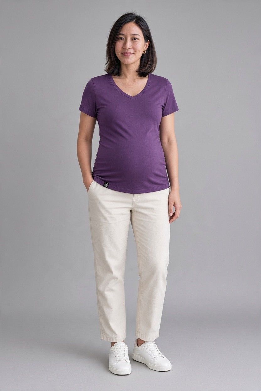 Pregnant woman in purple merino wool t-shirt